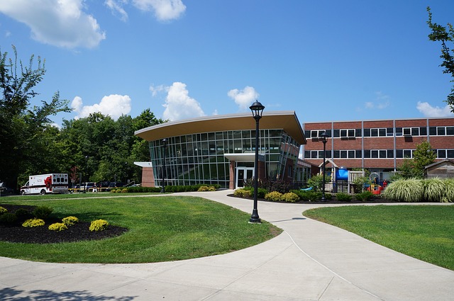 city, university, student housing, rentals, pros cons, college