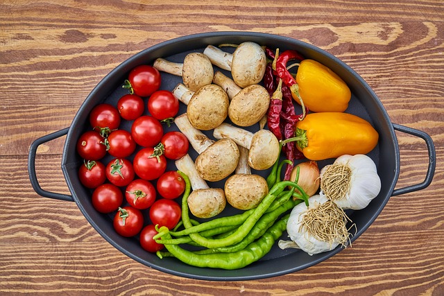 farmers-market-produce-vegetables-fresh-640x480-72073913.jpeg