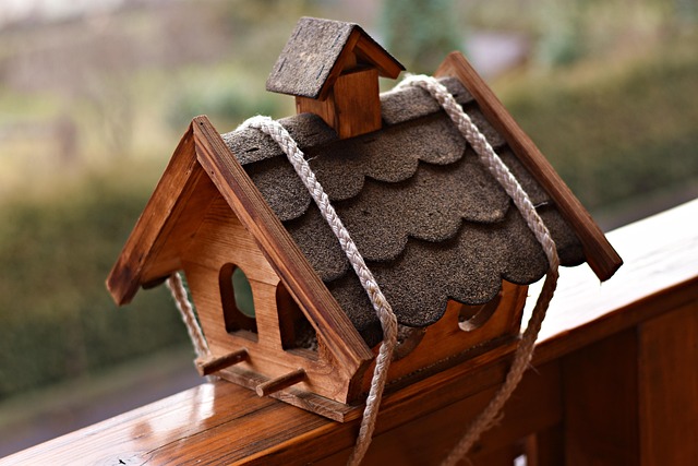 roofline,roof,shingle roof,tile roof,