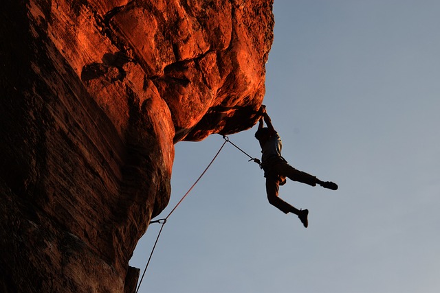 adventure-hiking-climbing-rafting-biking-640x480-51325671.jpeg
