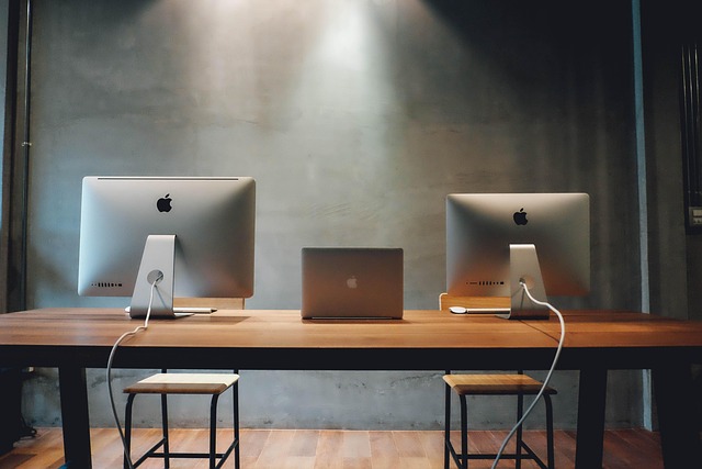 business-office-commercial-building-work-640x480-18460853.jpeg
