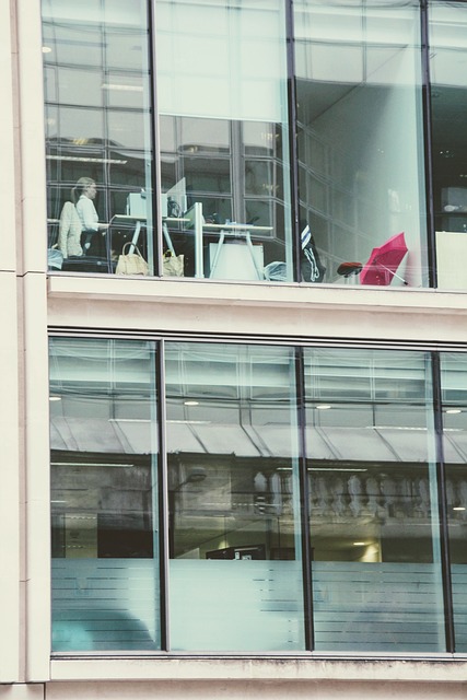 business-office-commercial-building-work-640x480-63932328.jpeg