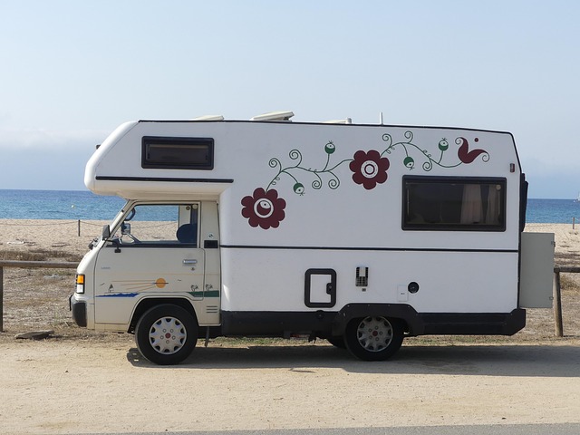 camping-campgrounds-nature-outdoors-tent-640x480-58230899.jpeg