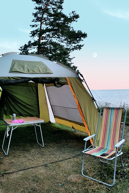 camping-campgrounds-nature-outdoors-tent-640x480-9069545.jpeg