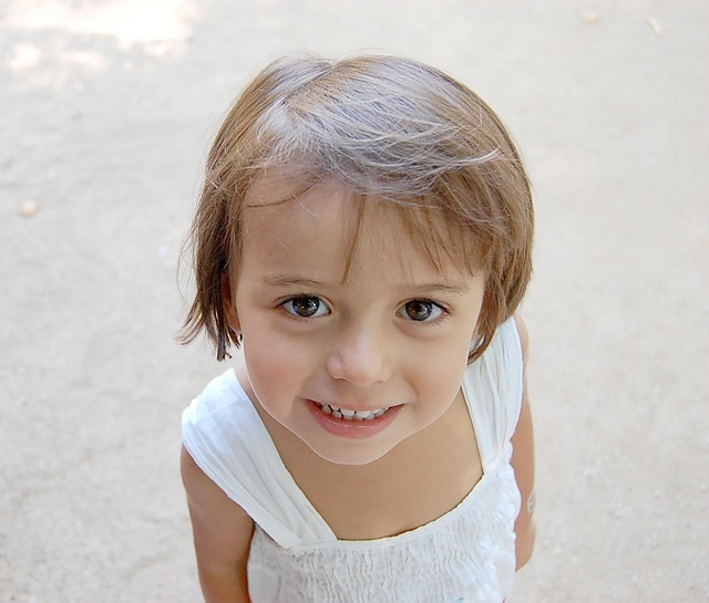 dentistsmilewhite-teeth-640x480-26513596.jpeg