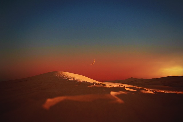 dunes-sandboarding-adventure-landscape-n-640x480-10751482.jpeg