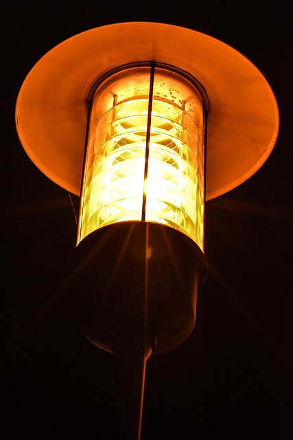 electricianelectric-lightslightslampther-640x480-26607987.jpeg