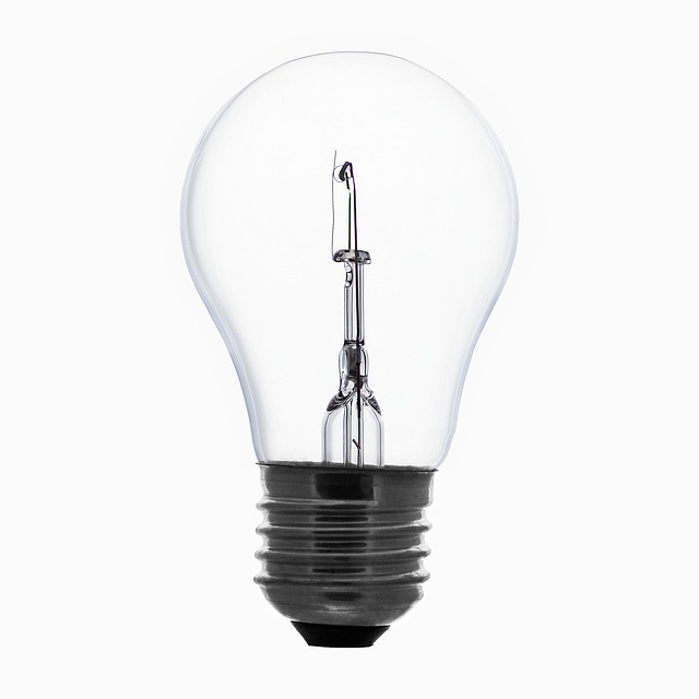 electricianelectric-lightslightslampther-640x480-41338379.jpeg