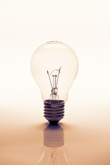 electricianelectric-lightslightslampther-640x480-50503731.jpeg