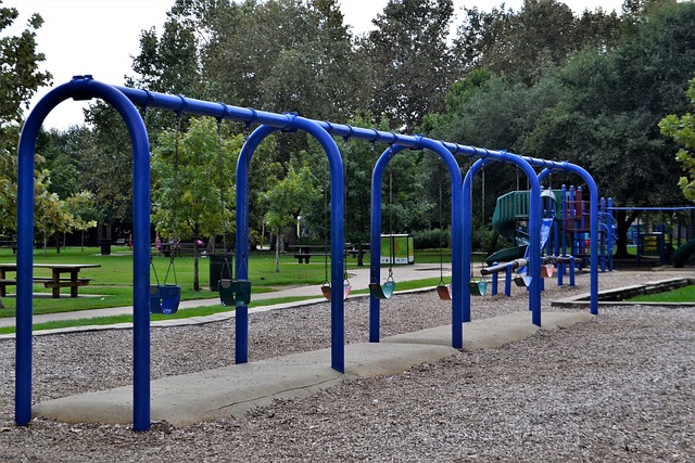 family-kids-parks-fun-activities-playgro-640x480-54507338.jpeg