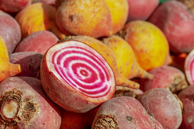 farmers-market-produce-vegetables-fresh-640x480-22709753.jpeg
