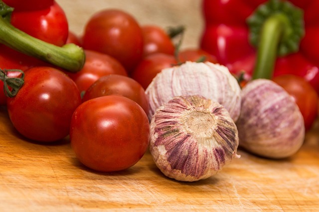 farmers-market-produce-vegetables-fresh-640x480-47561059.jpeg