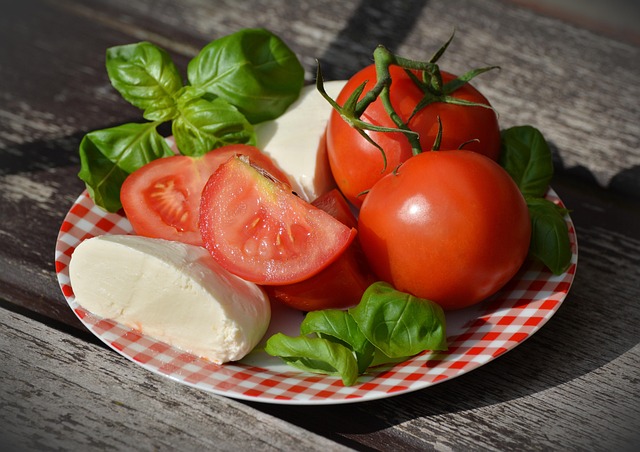 food-trucksaladsandwichitalian-foodbeerw-640x480-39190646.jpeg