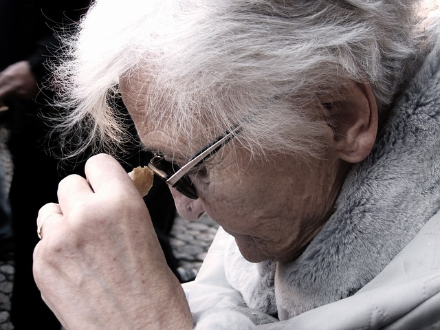 home, care, Eugene, Oregon, seniors, healthcare