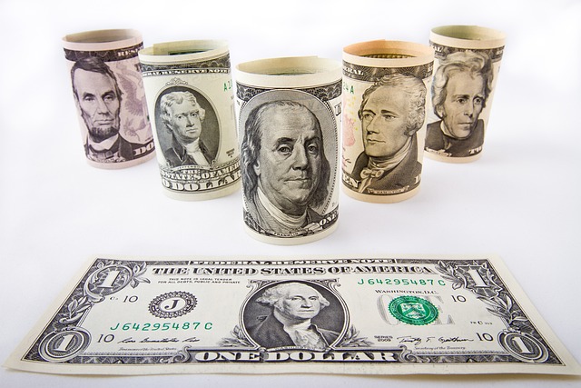 invoice-factoring-finance-cash-business-640x480-74531763.jpeg