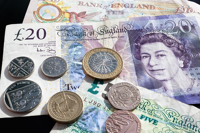 invoices, cash, finance, liquidity, business, funding