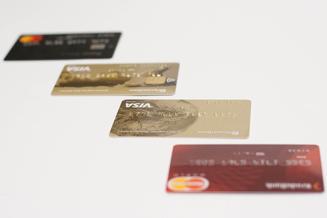 invoices-finance-cash-flow-funding-busin-640x480-4057924.jpeg