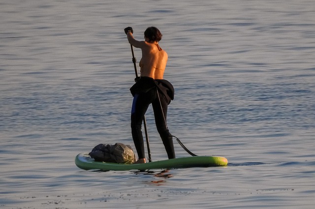 kayaking-river-paddle-nature-adventure-w-640x480-86193442.jpeg