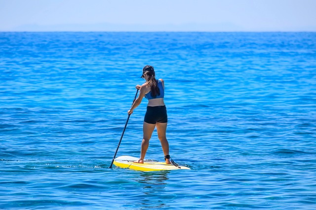 kayaking-rivers-lakes-adventure-nature-p-640x480-68420814.jpeg