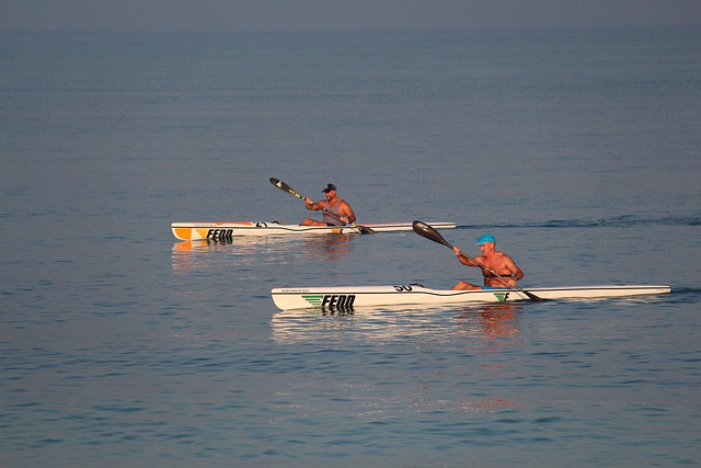 kayaking-rivers-lakes-adventure-nature-p-640x480-72223655.jpeg