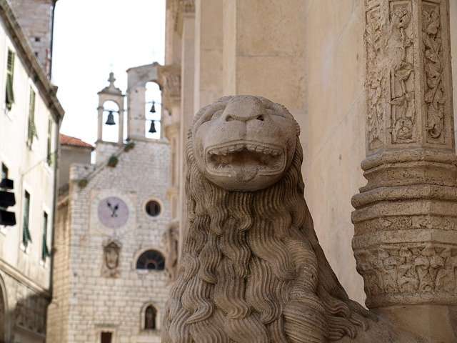 landmarks-historic-architecture-monument-640x480-22780946.jpeg