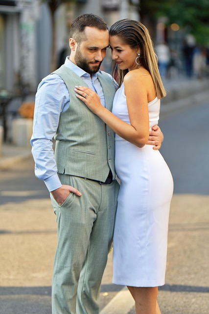 peopleyoung-manyoung-womancouple-640x480-54859975.jpeg