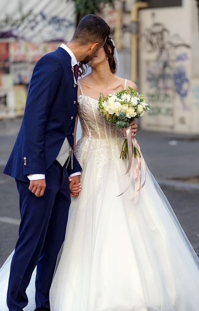 peopleyoung-manyoung-womancouple-640x480-98277153.jpeg