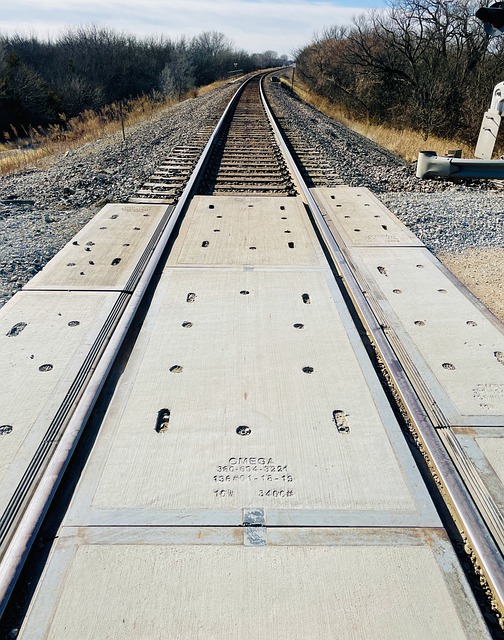 railroad-trains-tracks-industry-oregon-h-640x480-363629.jpeg