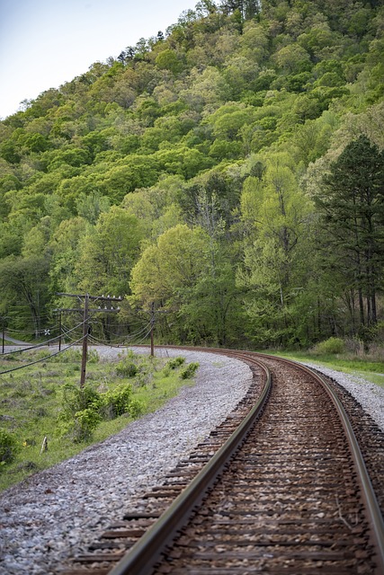 railroad-trains-tracks-industry-oregon-h-640x480-55705927.jpeg