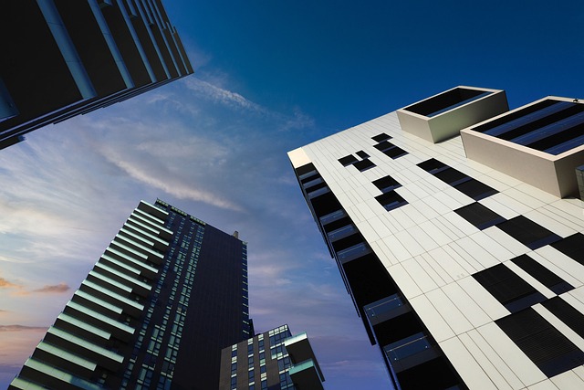 real-estate-screening-agents-safety-veri-640x480-24705514.jpeg