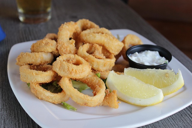 restaurants-dining-cuisine-food-brunch-v-640x480-10421186.jpeg
