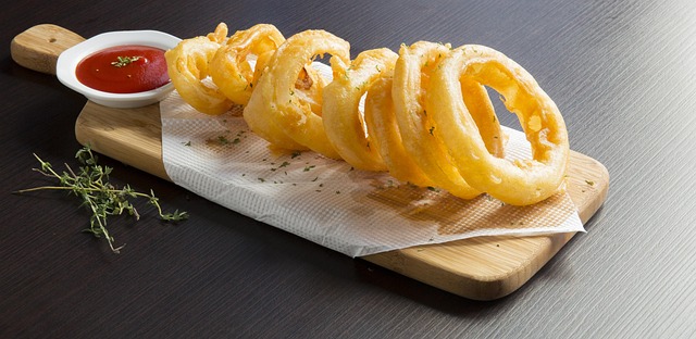 restaurants-dining-cuisine-food-brunch-v-640x480-32531718.jpeg