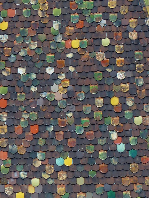 roofline,roof,shingle roof,tile roof,