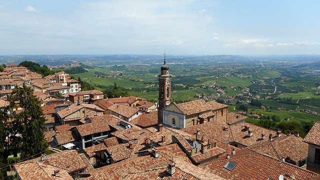 rooflineroofshingle-rooftile-roof-640x480-45175027.jpeg