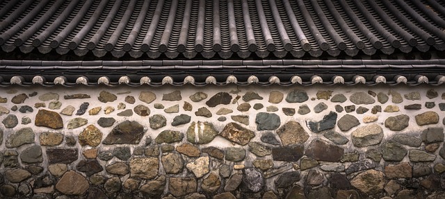 roofline,roof,shingle roof,tile roof,