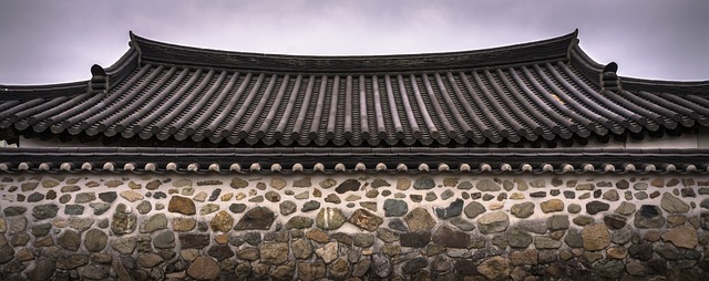 roofline,roof,shingle roof,tile roof,