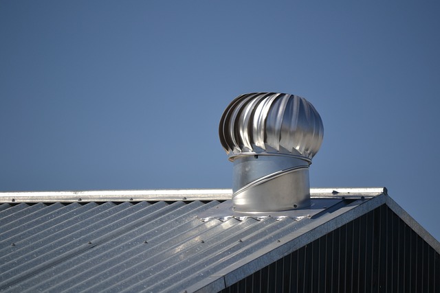 roofline,roof,shingle roof,tile roof,