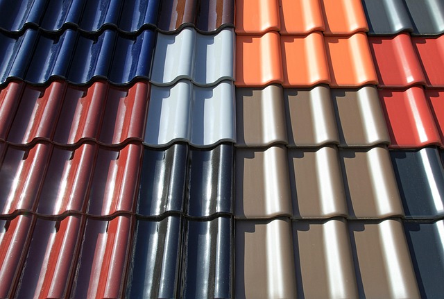 roofline,roof,shingle roof,tile roof,