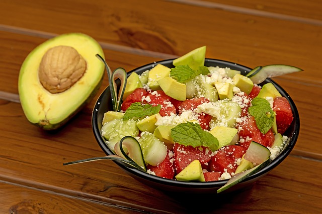 saladsandwichchinese-foodbeerwinemeal-640x480-49763916.jpeg