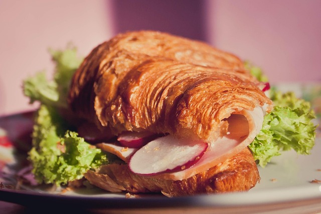 saladsandwichitalian-foodbeerwinemeal-640x480-52673694.jpeg