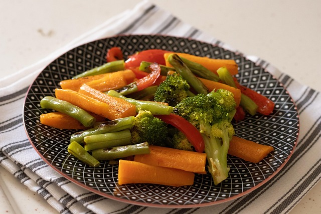 saladsandwichkorean-foodbeerwinemeal-640x480-15638432.jpeg