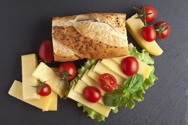 saladsandwichmediterranian-foodbeerwinem-640x480-88990901.jpeg