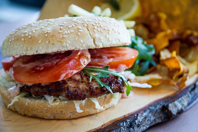 saladsandwichmexican-foodbeerwinemeal-640x480-78315517.jpeg