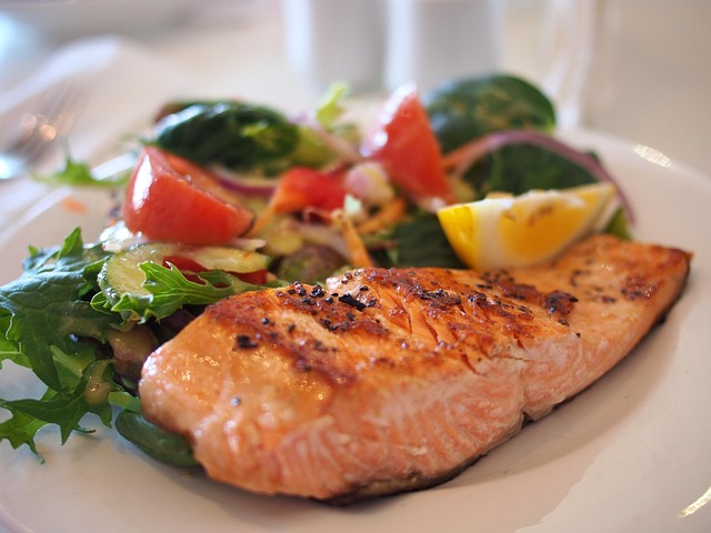 saladsandwichmexican-foodbeerwinemeal-640x480-86373731.jpeg