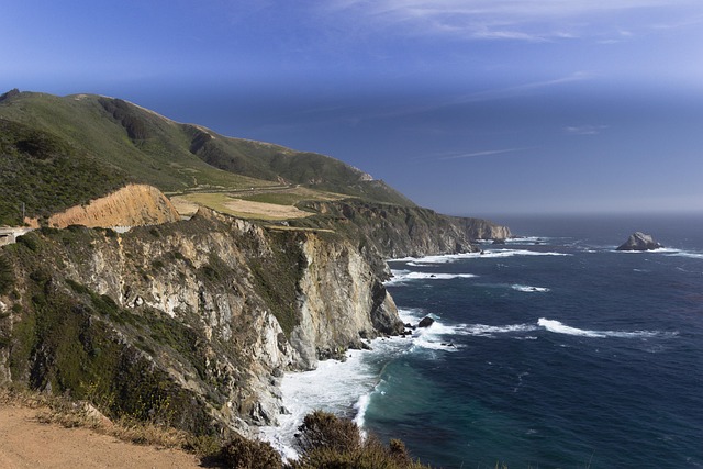 scenic-drive-coast-landscape-road-views-640x480-22423470.jpeg