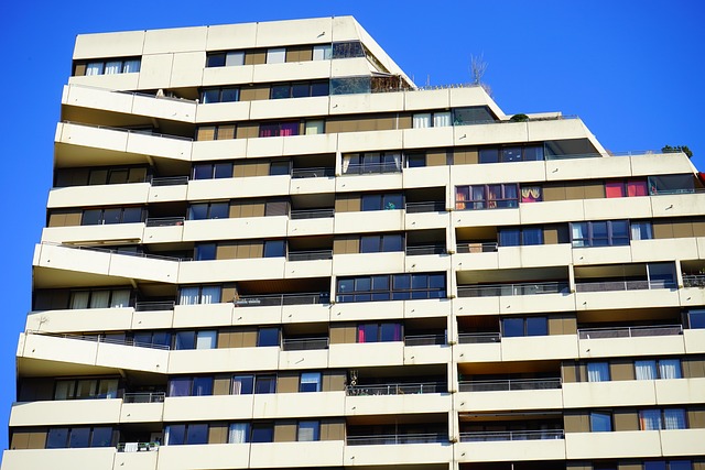 student housing, apartment, college, renting, roommates, campus
