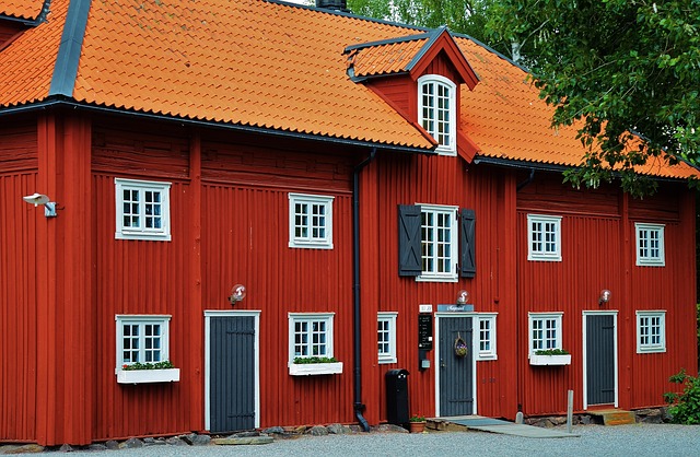 student housing, apartment, college, renting, roommates, campus