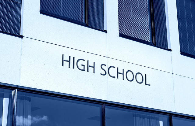 student housing, apartment, college, renting, roommates, campus