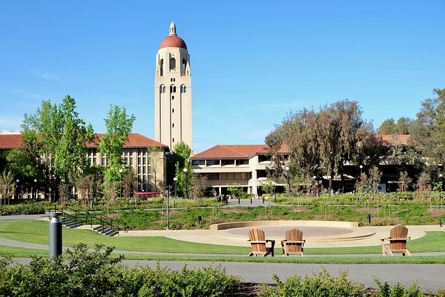 student housing, apartment, college, renting, roommates, campus