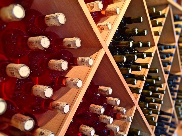 wine-vineyard-grapes-tasting-winery-bott-640x480-72306030.jpeg